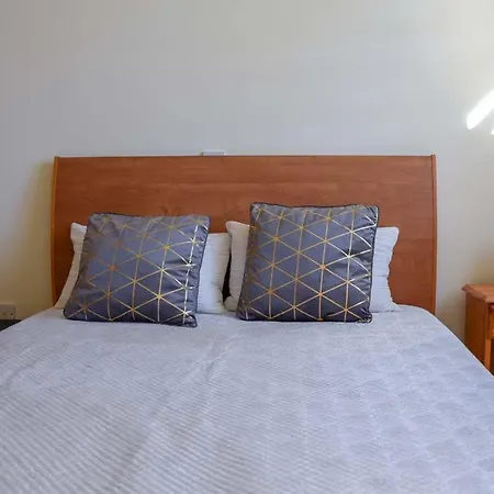 Melania Gardens דירה