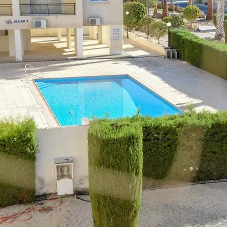 Melania Gardens * Klorakas