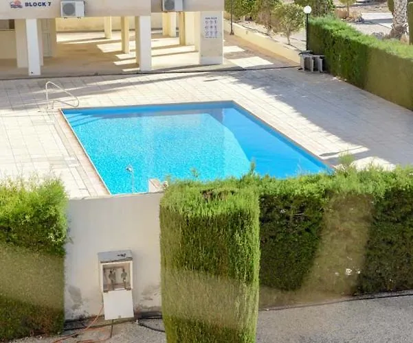 Melania Gardens * Klorakas