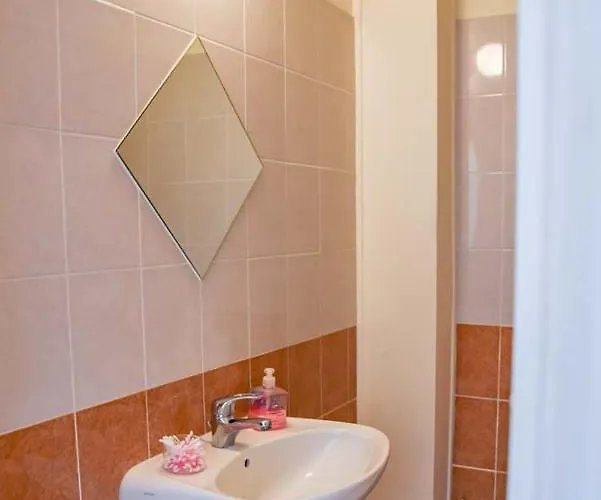 Melania Gardens * Klorakas